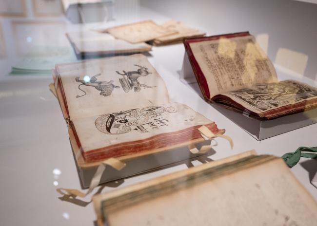 Manuscrits exposés dans l'exposition Embellir le savoir