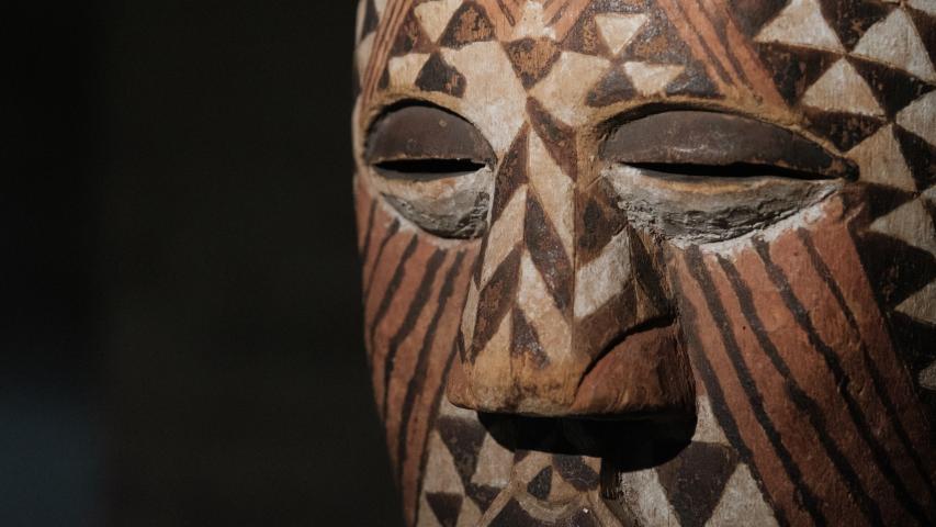 Masque issu des collections africaines du musée