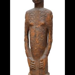 Ndengese, statue de chef, République démocratique du Congo, nord du Kasaï, 1885-1909. Bois. 127,5 x 31,5 x 23 cm. N° inv. A73. Fonds ancien de l’Université (don M. Piérache).